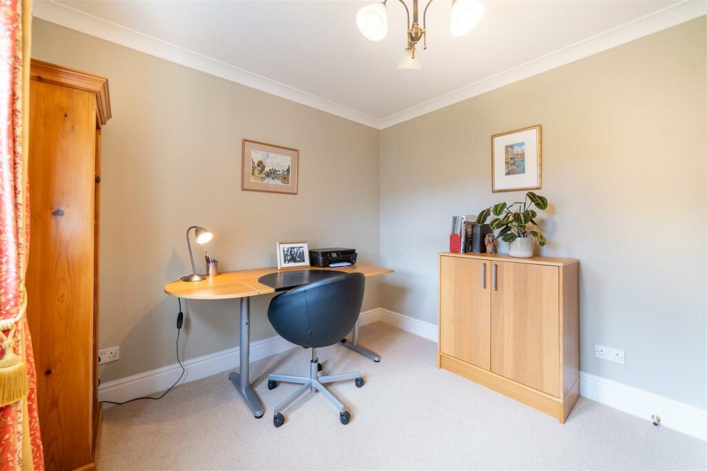 Office-3.jpg