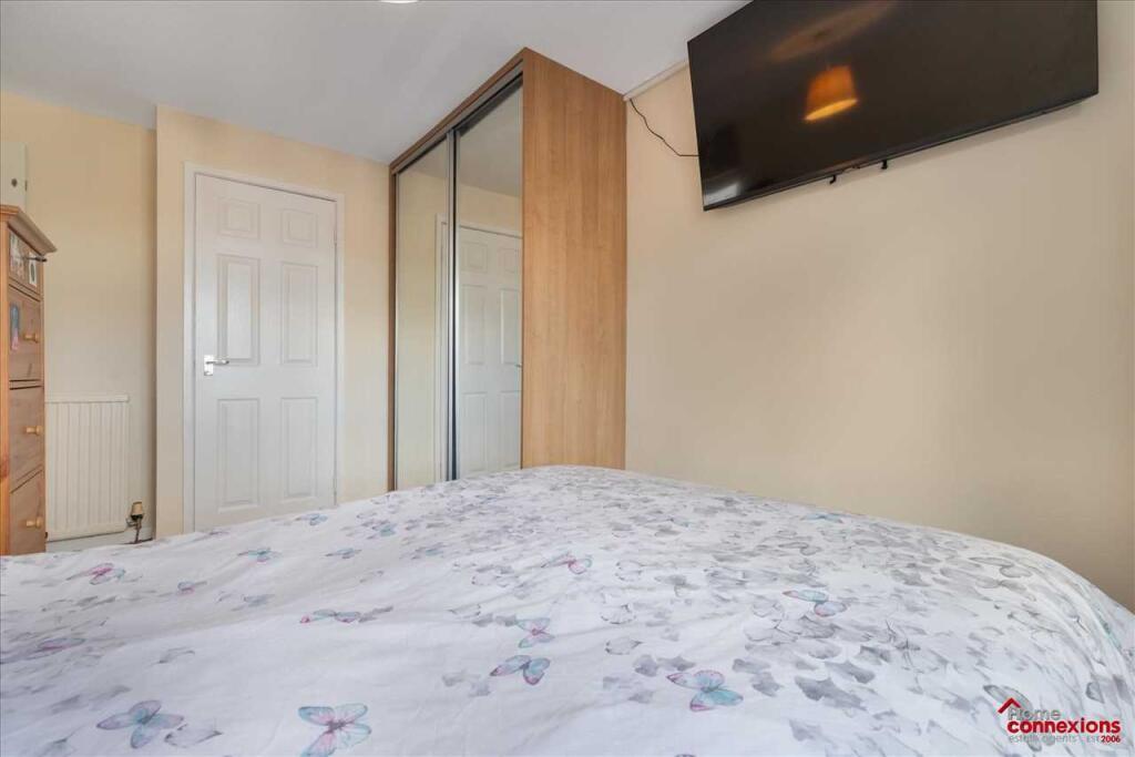 Bedroom One (2)