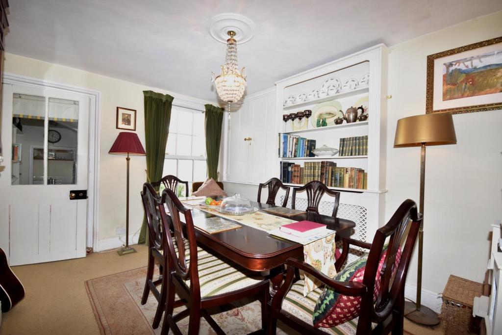 Dining Room.JPG