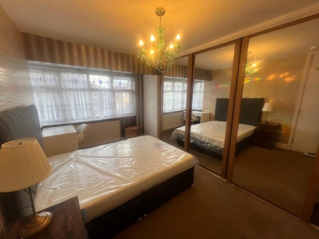 FIRST FLOOR 800PC...