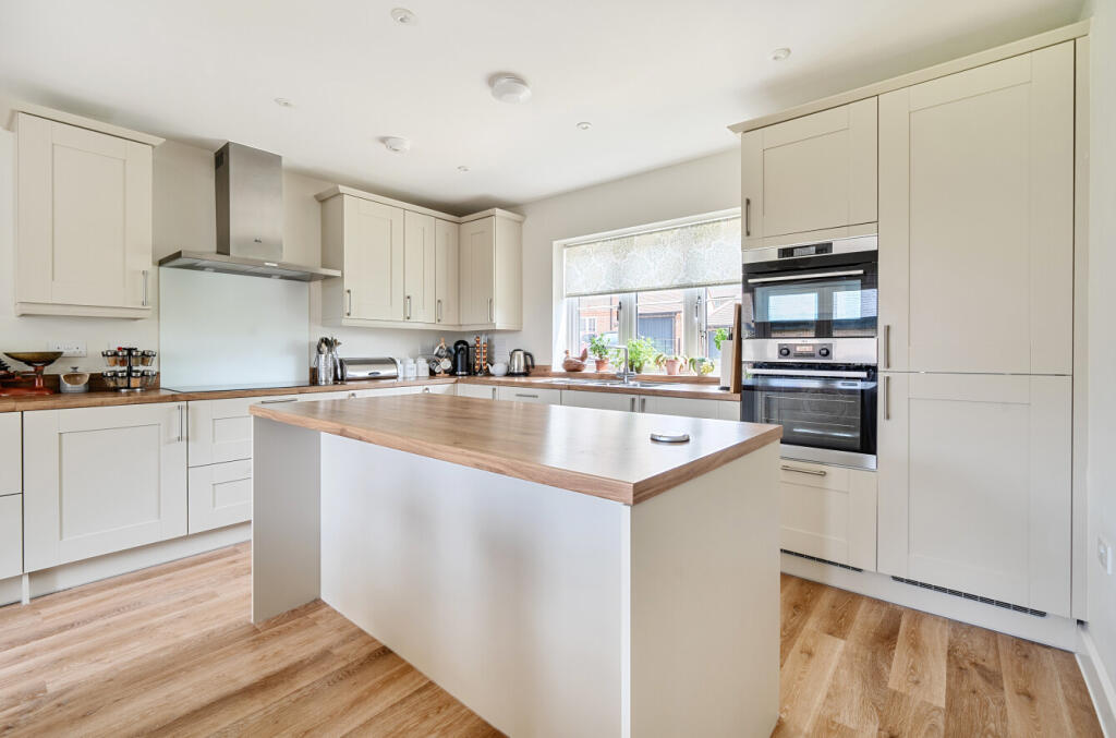 1301017-20-68371a...