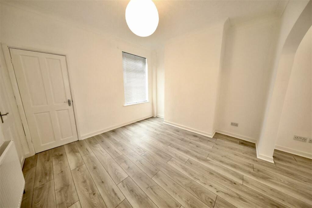 3 Beresford - Dining .jpg