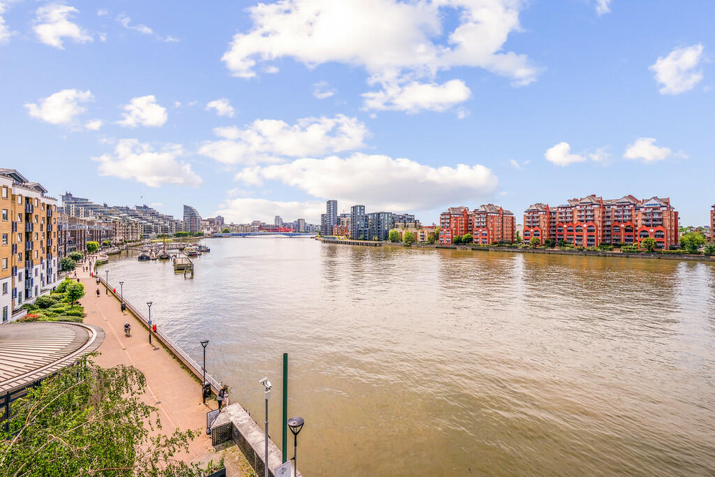 Vicentia Court (4...