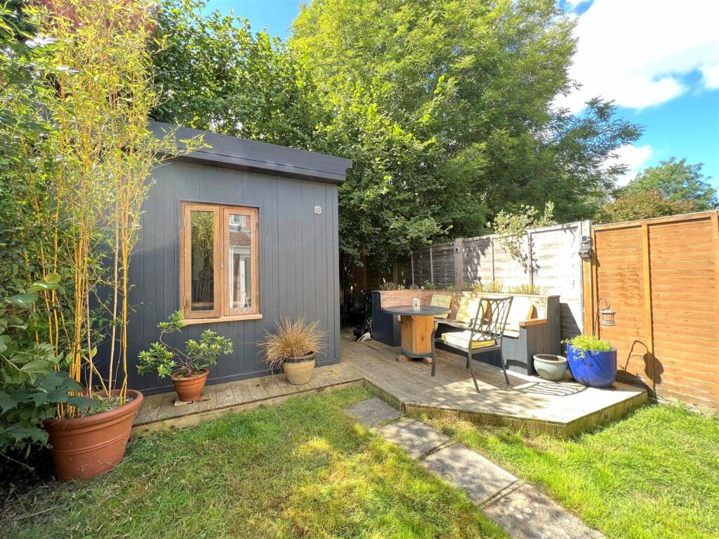 Garden Exterior-001.jpg