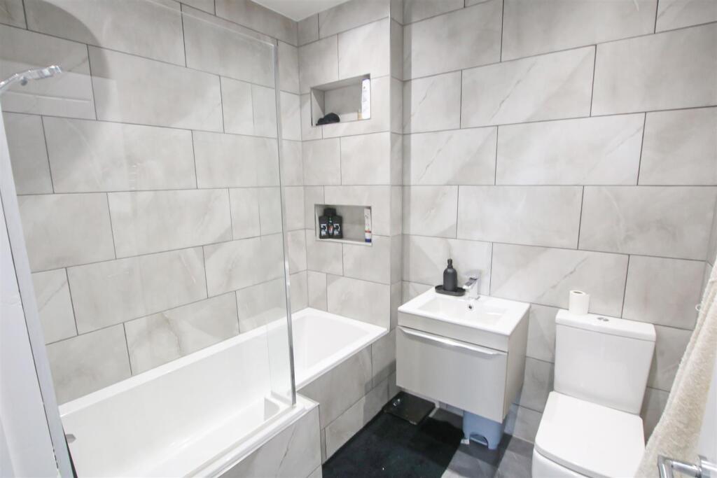 HOUSE BATHROOM