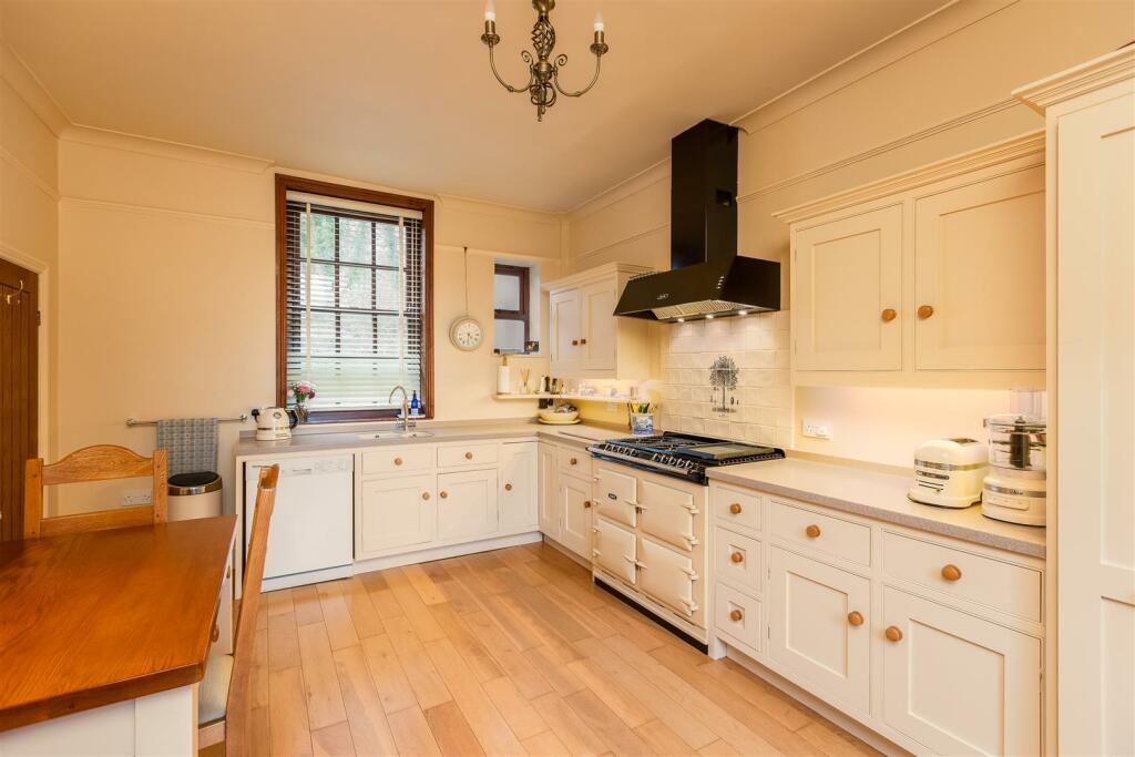 York Road 49 Kitchen-1.jpg
