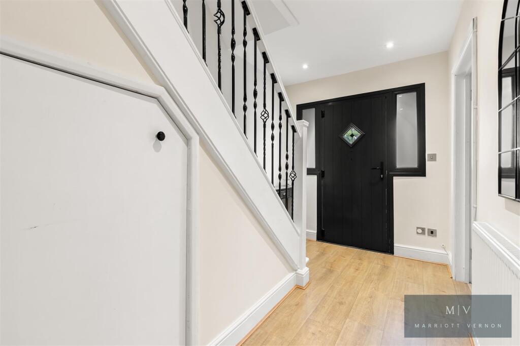 Queenhill Road 17 MV-17.jpg