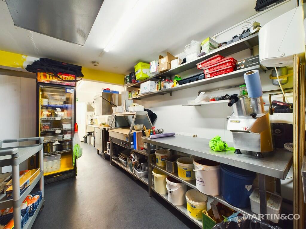 CAM02318G0-PR0358...