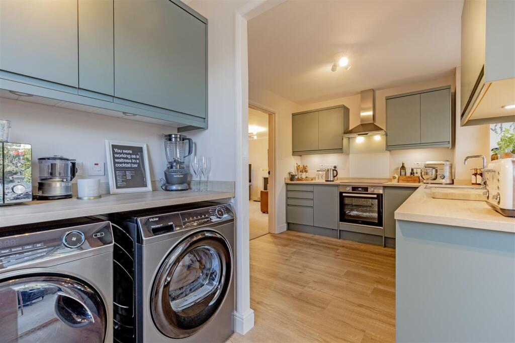 Kitchen-8.jpg