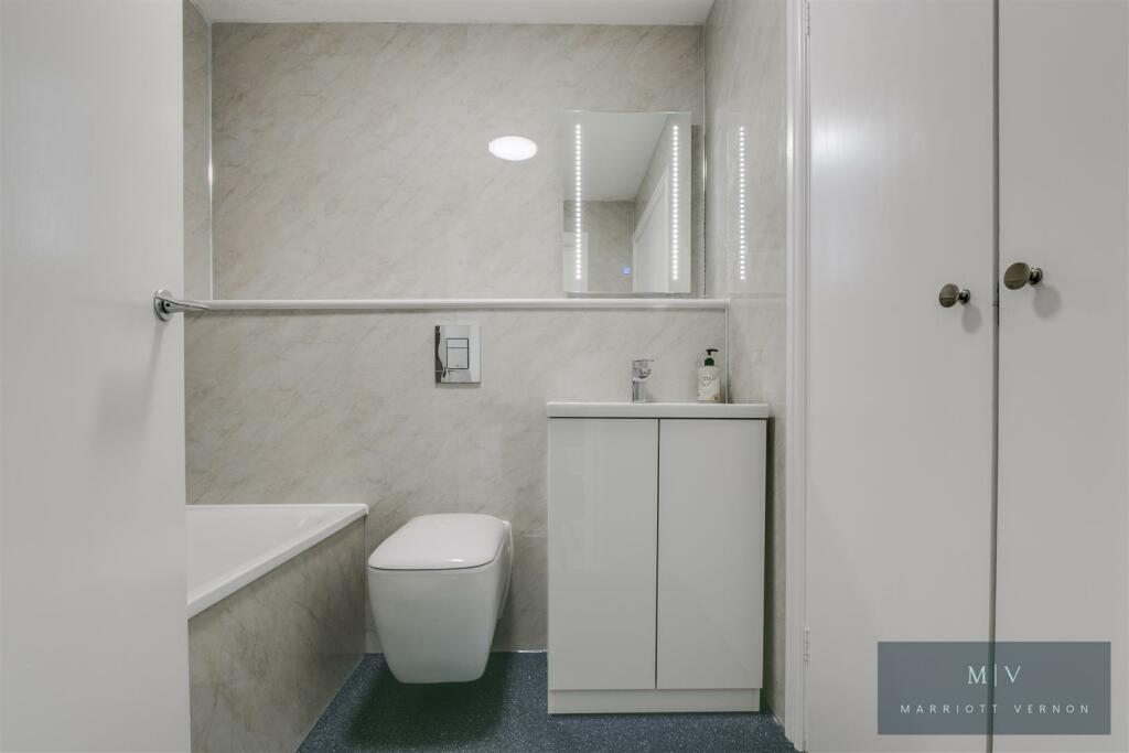 Anselm Close 4 MV-9.jpg