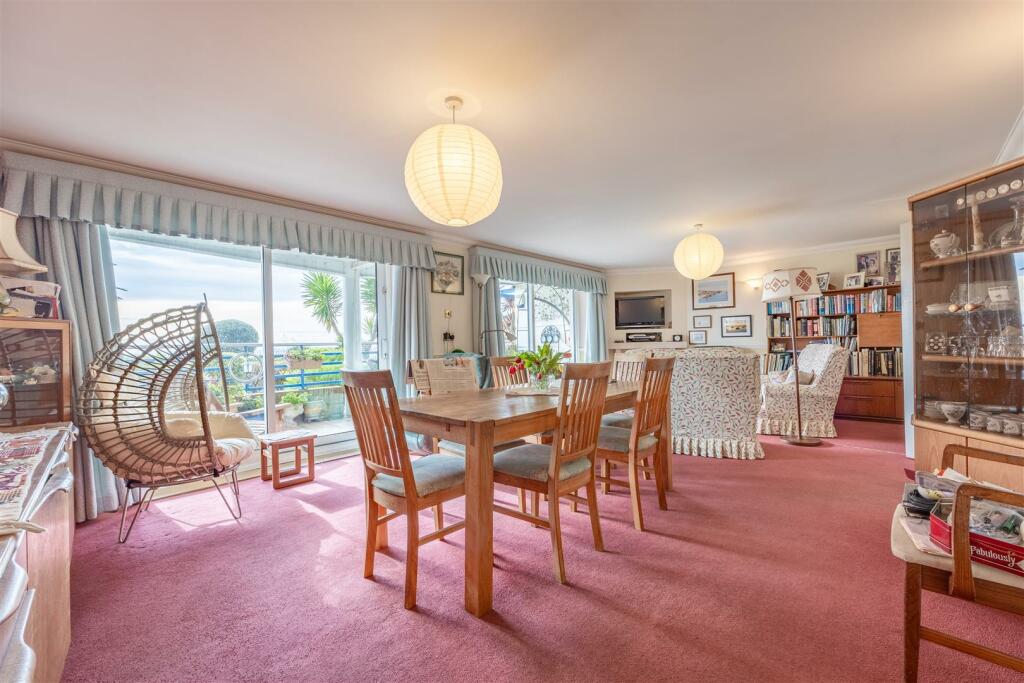 Lounge / Diner