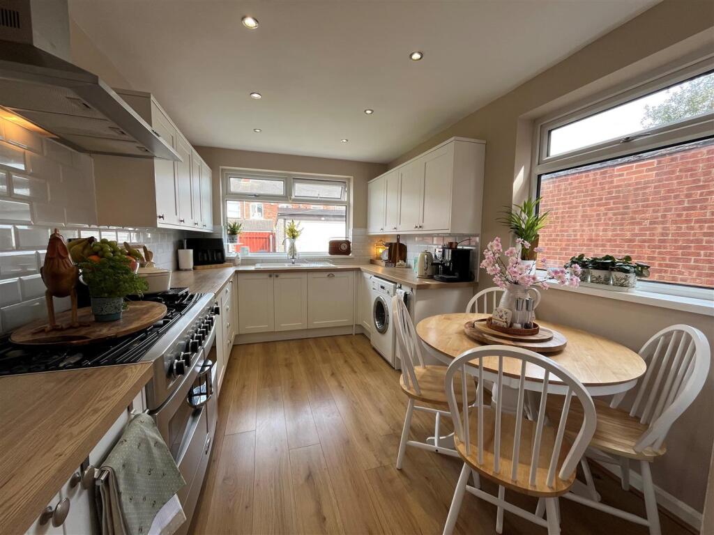 Breakfast Kitchen.jpg