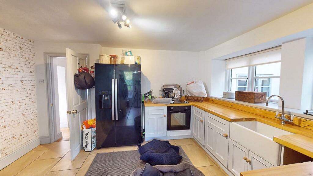UTILITY AND LAUNDRY ROOM