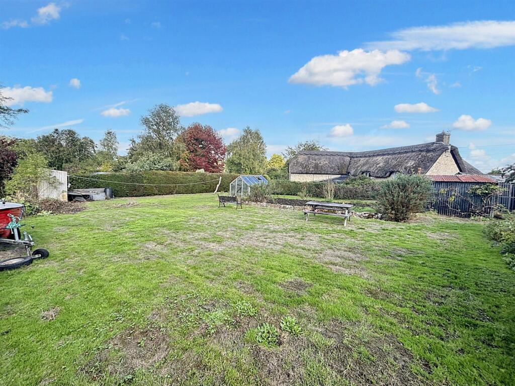 Garden 2.jpg