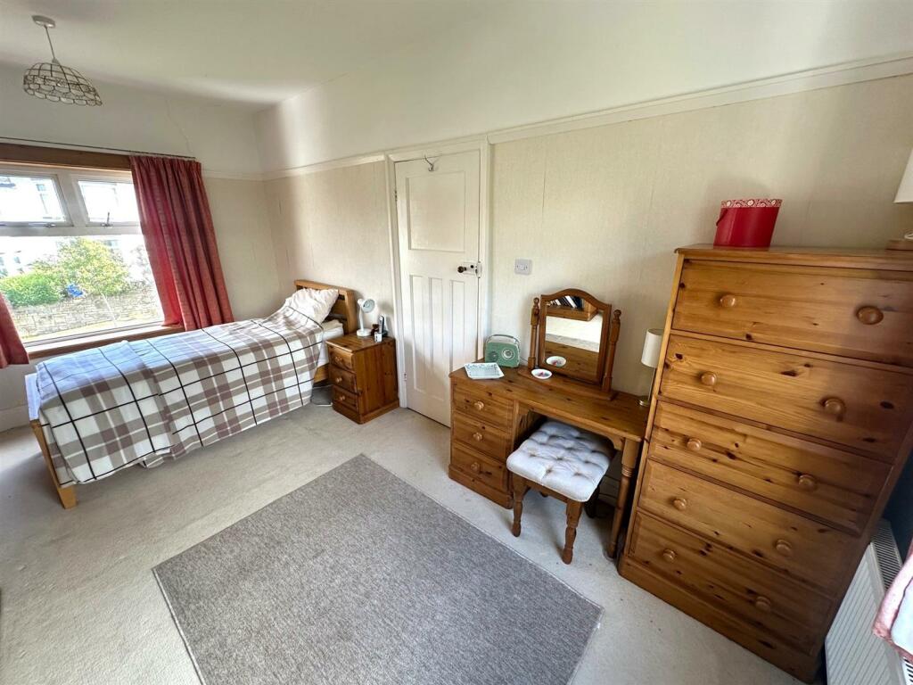 Bed 1 1 .jpg