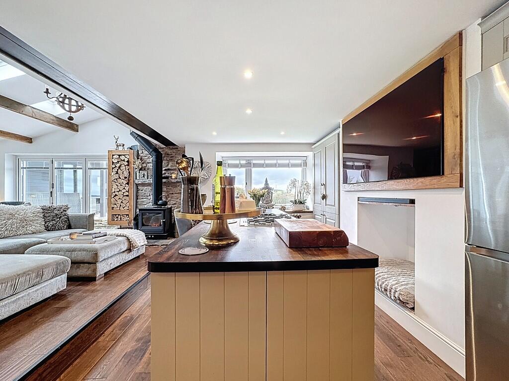 Breakfast island ...