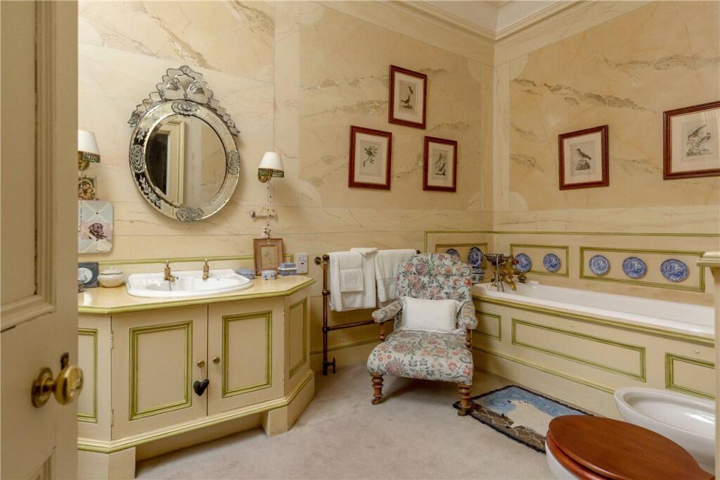 Principal Bathroom