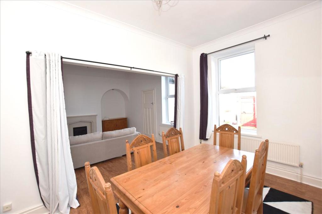 ADDITIONAL DINING ROOM PHOTO