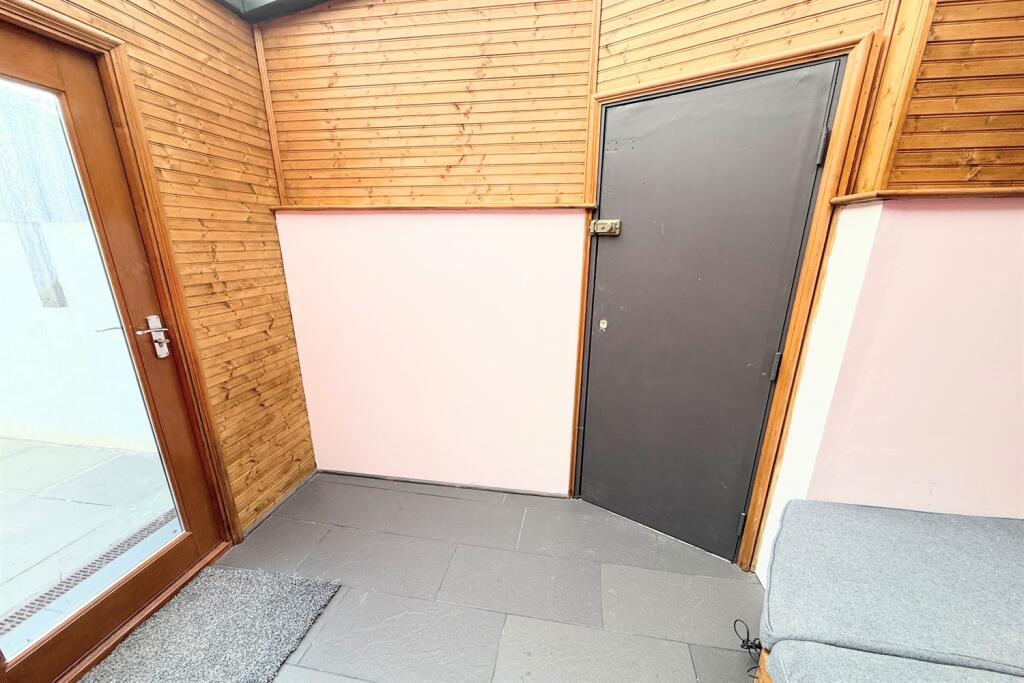Rear Vestibule