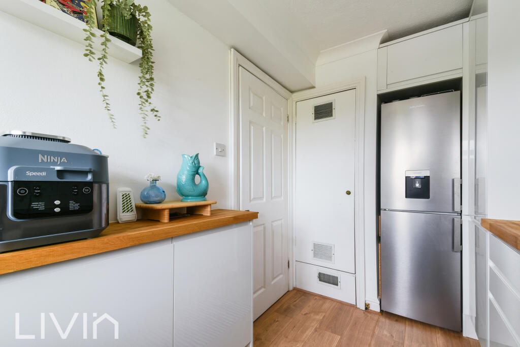 FLEETWOOD CLOSE, 32- (10)