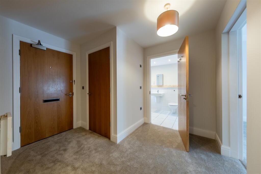 8 Petherton House-021.jpg