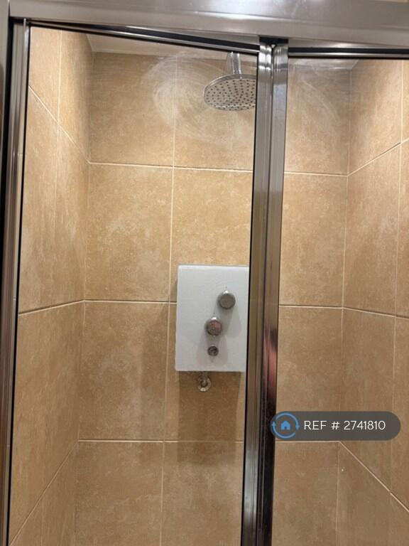 Bedroom 1 Ensuite Shower