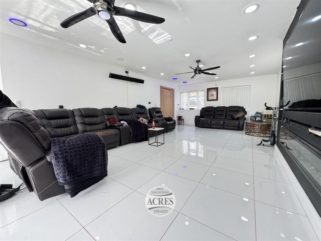 IMG_1630 (Large).jpg