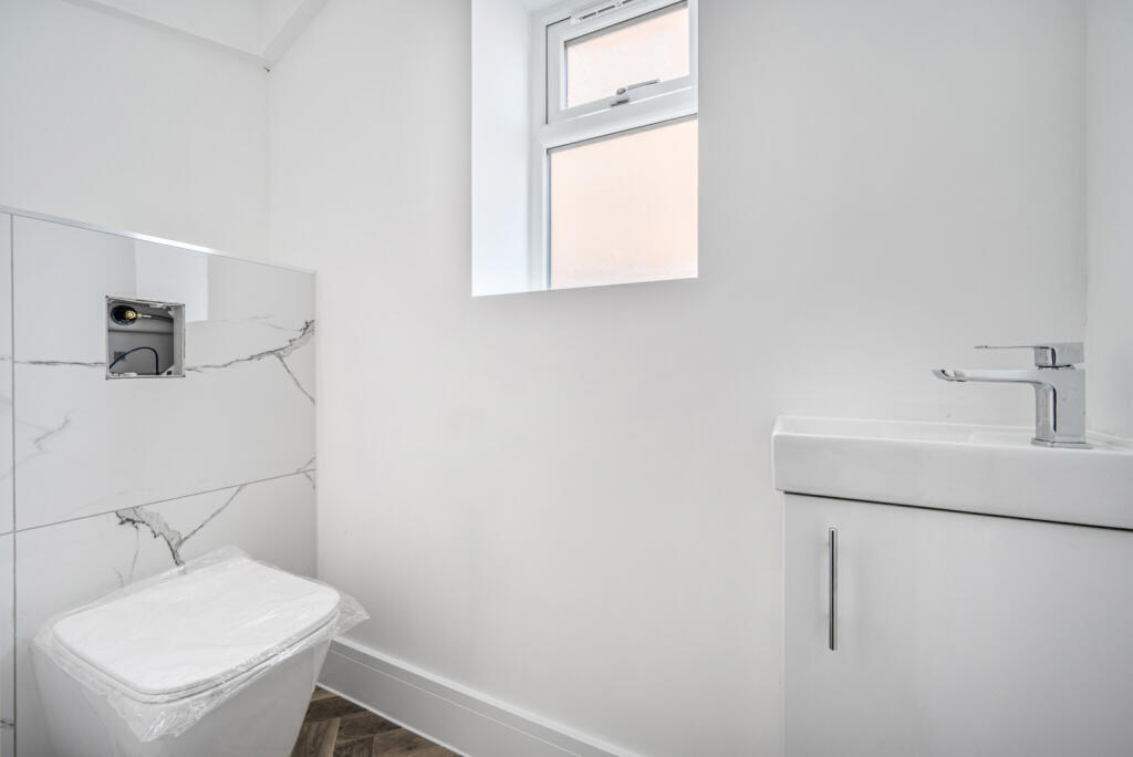 1348533-21-68baeb...