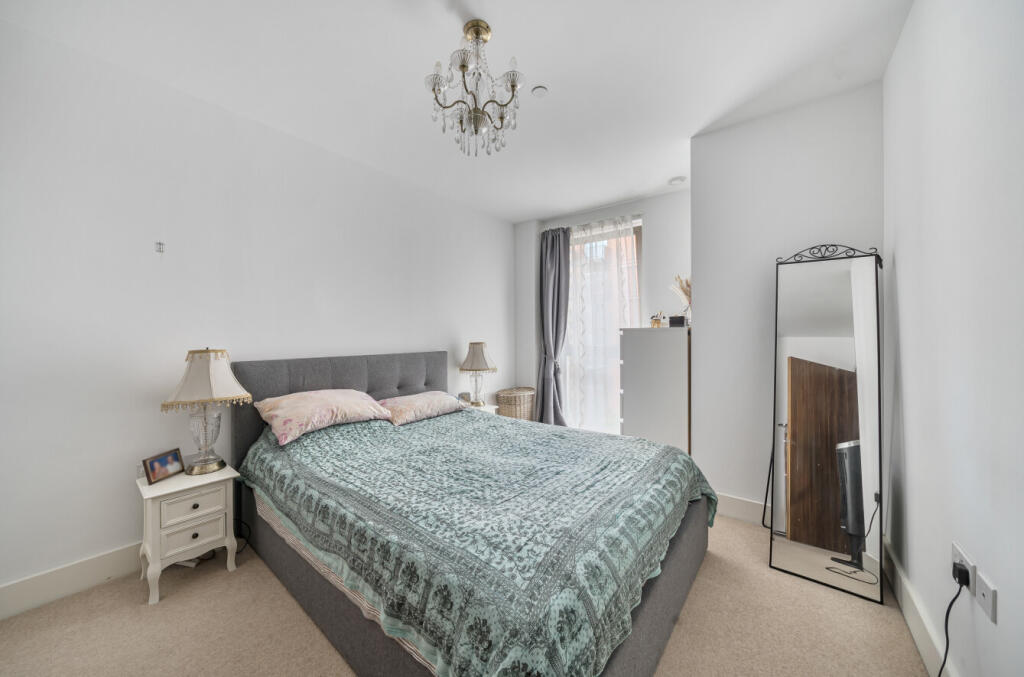 1326573-2-687e70f...