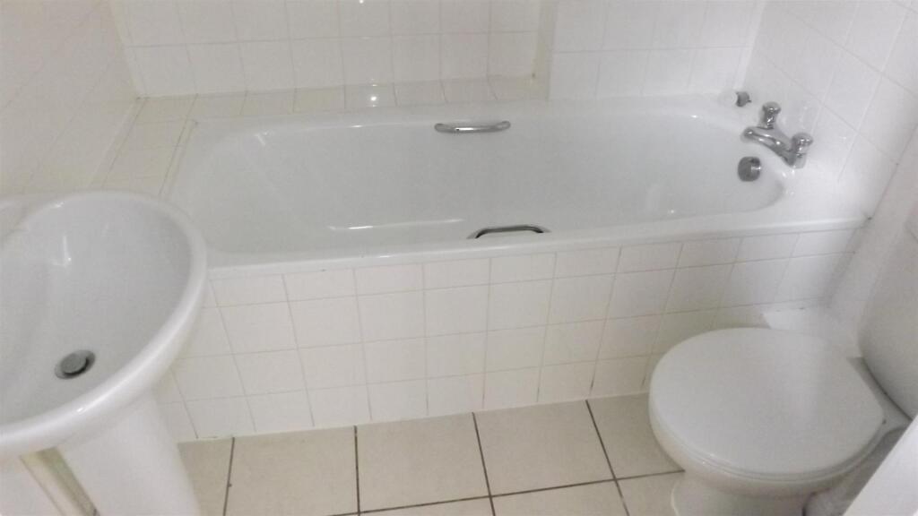 En Suite Bathroom