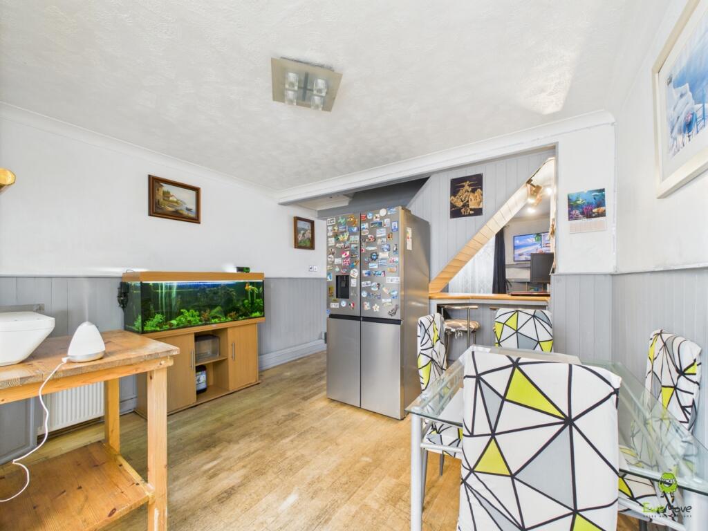 CAM02615G0-PR0084-STILL005