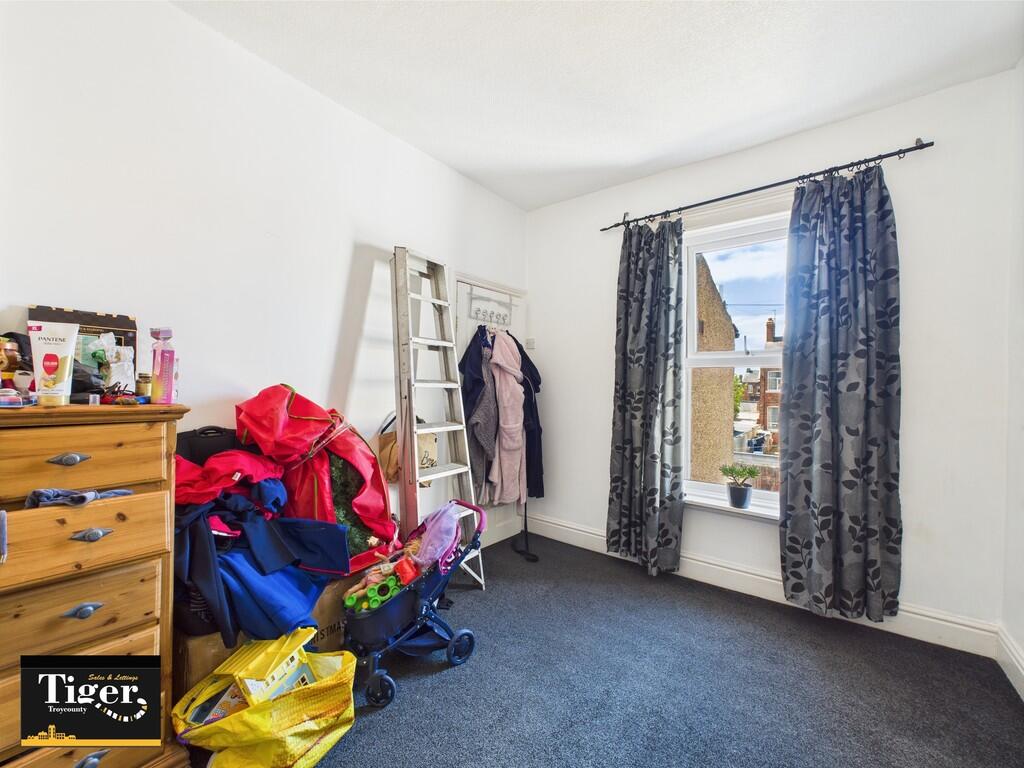 CAM02176G0-PR0577...