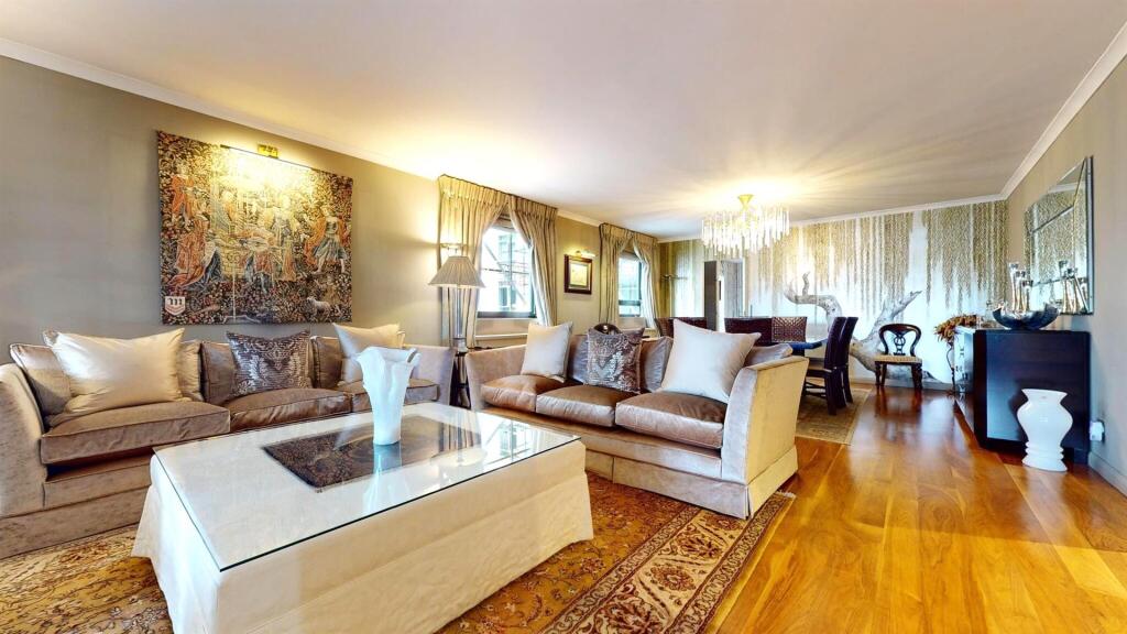 Property for sale in Waterside Point by Barrain Lo