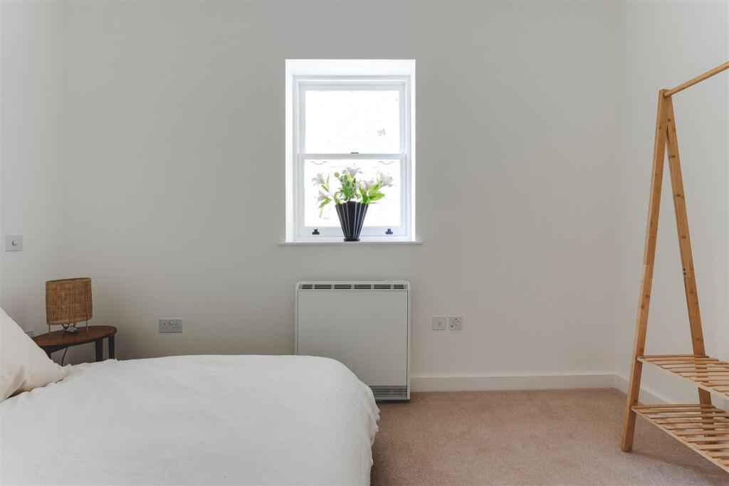 Clissold Crescent-7.jpg