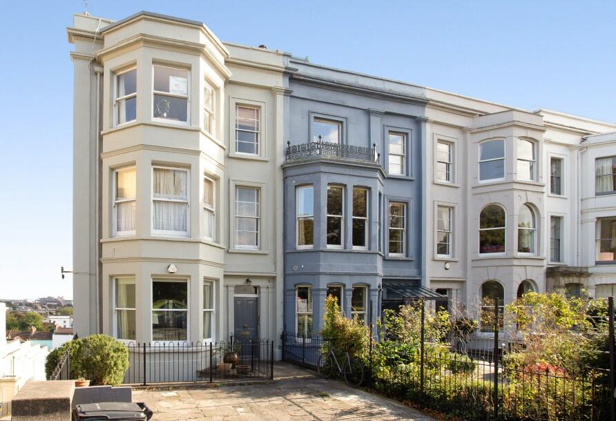 33 UPPER BELGRAVE MAIN