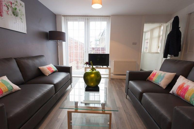st annes livingroom1 .jpg