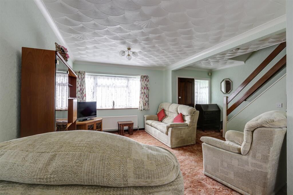 4 Reception Room.jpg