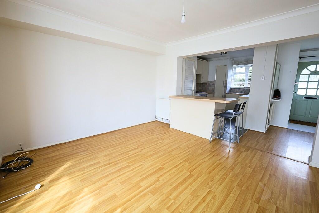 Lounge/Kitchen