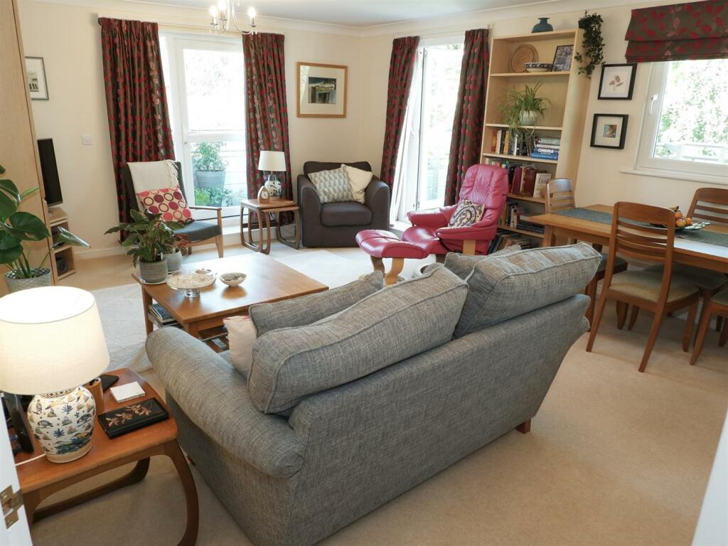 Lounge: