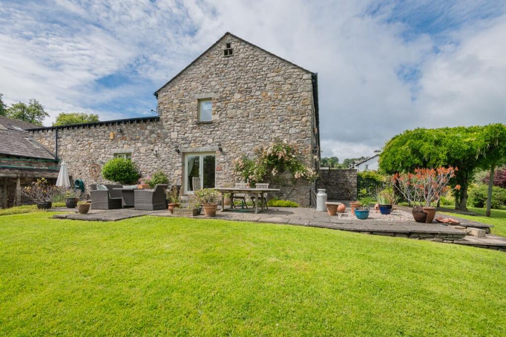 No.15 Helsington Laithes