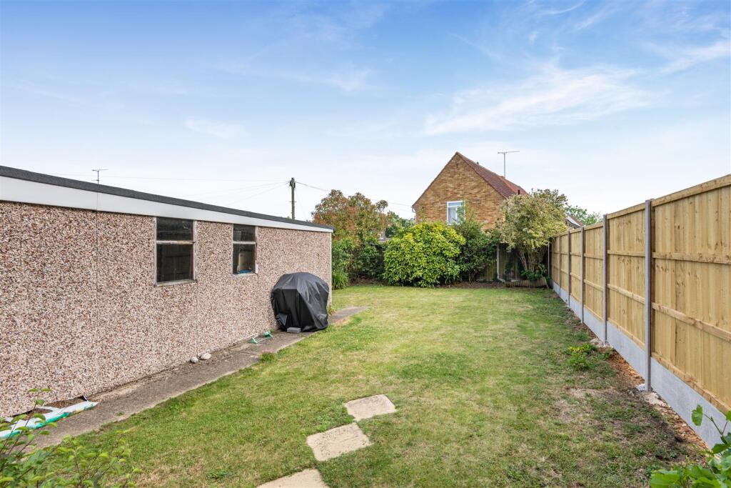 8652484-exterior09.jpg