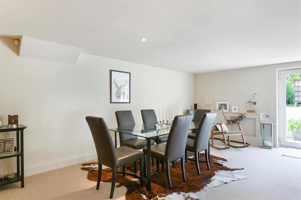 KINGSWOOD ROAD (6).jpg