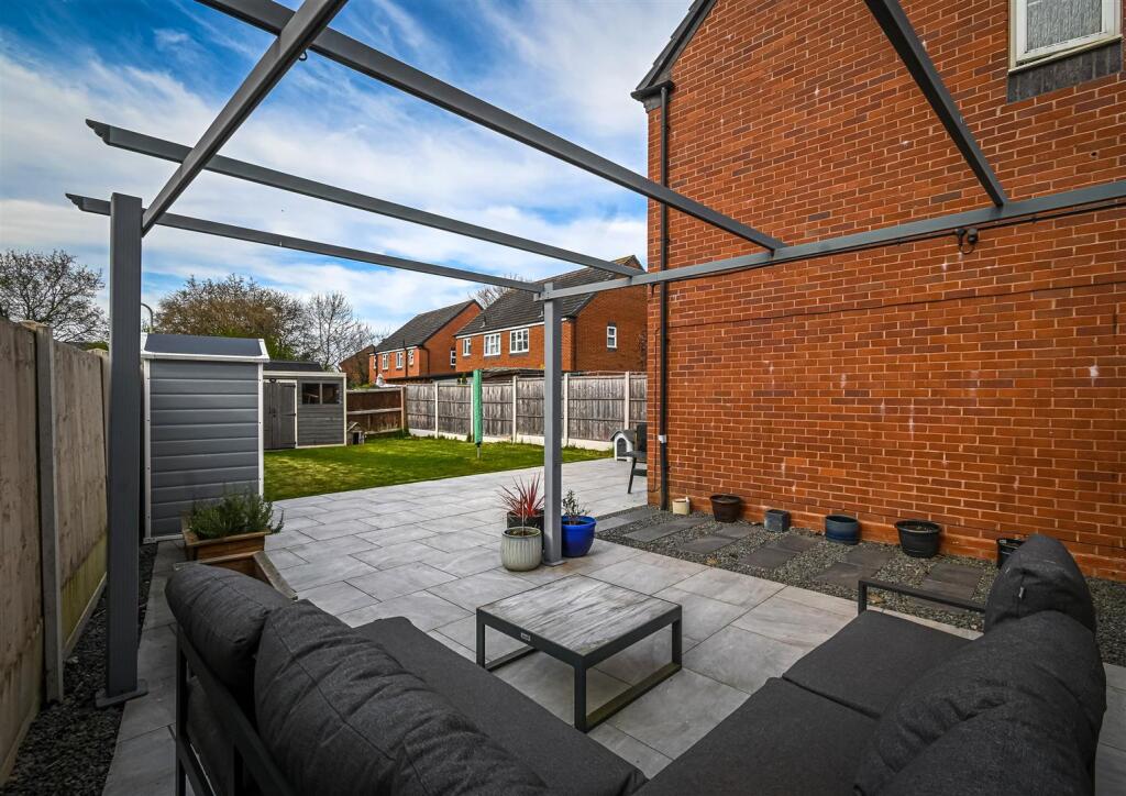 16 Ridley Close-20.jpg