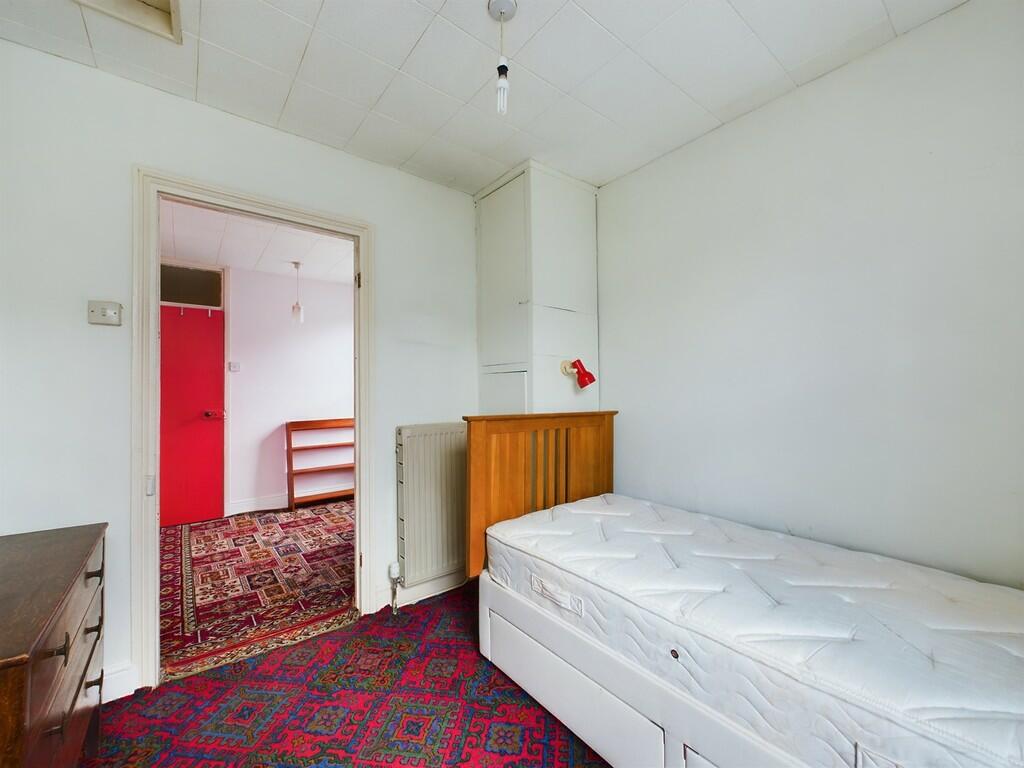 CAM03974G0-PR0024...