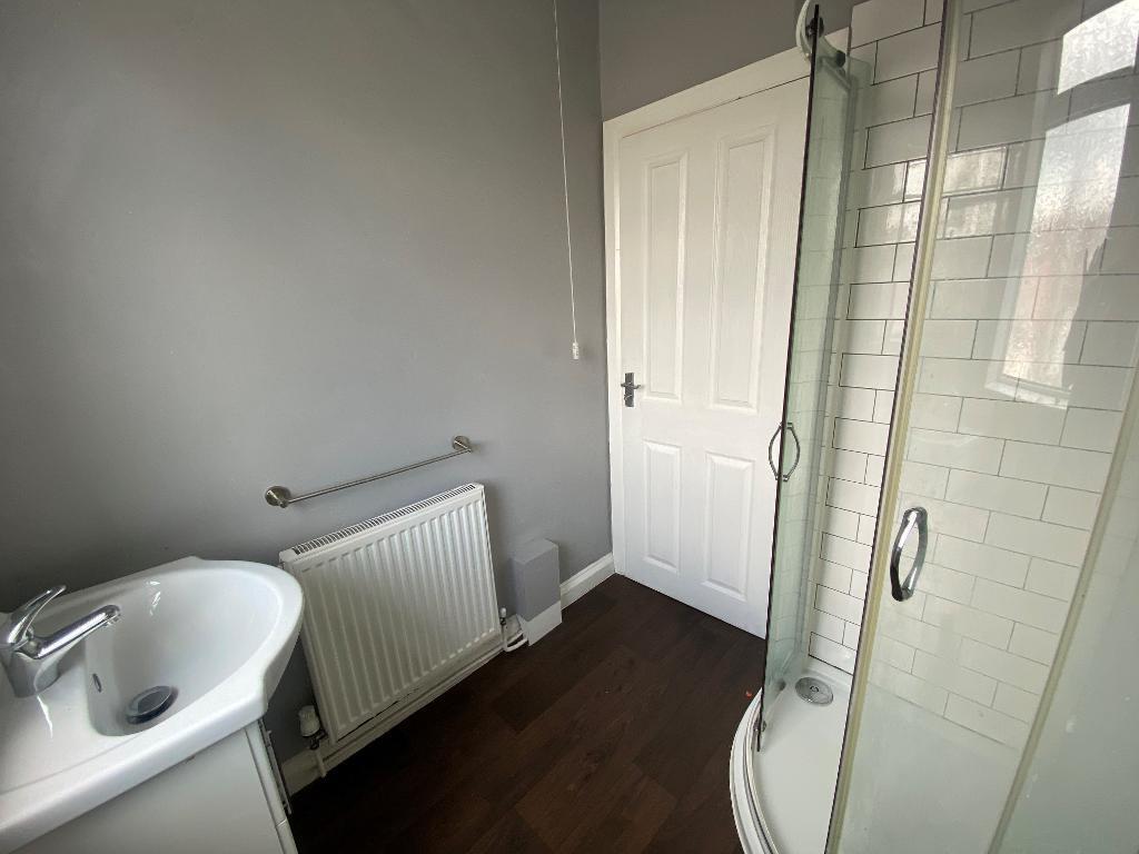FF Shower Room