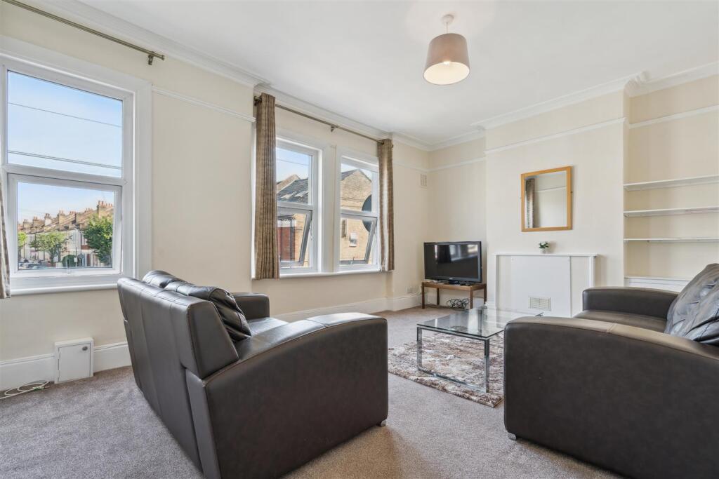 16b Gambole Road, London reception 1.jpg