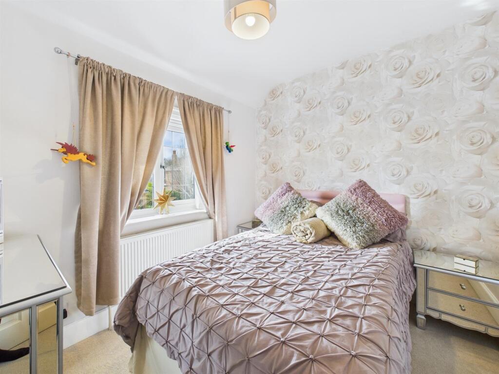 Bedroom: