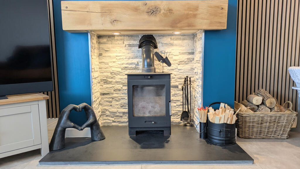 PXL_20250822_130313111.MP~2