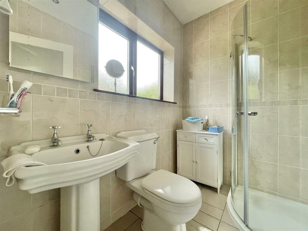 Ensuite.jpg