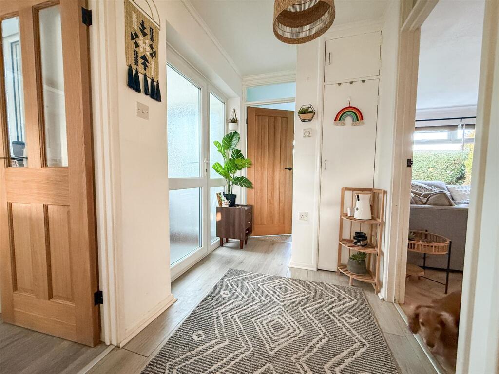 ENTRANCE HALLWAY